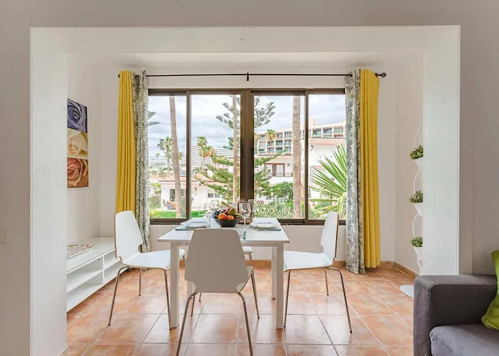 Near The Ocean And Sun Terrace Apartament Playa de las Americas (Tenerife)