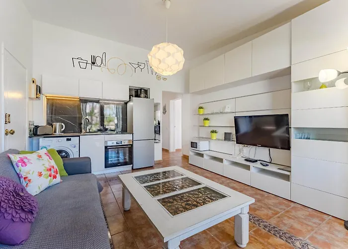 Apartament Near The Ocean And Sun Terrace Playa de las Americas (Tenerife)