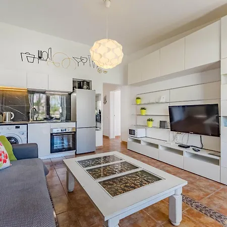 Апартаменти Near The Ocean And Sun Terrace Плайя-де-лас-Амерікас